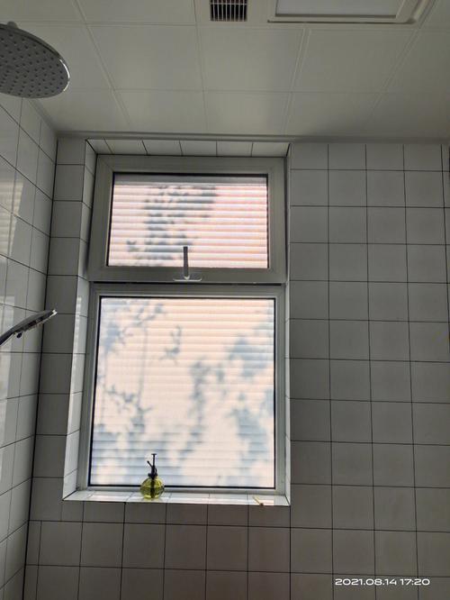 厕所百叶窗贴膜